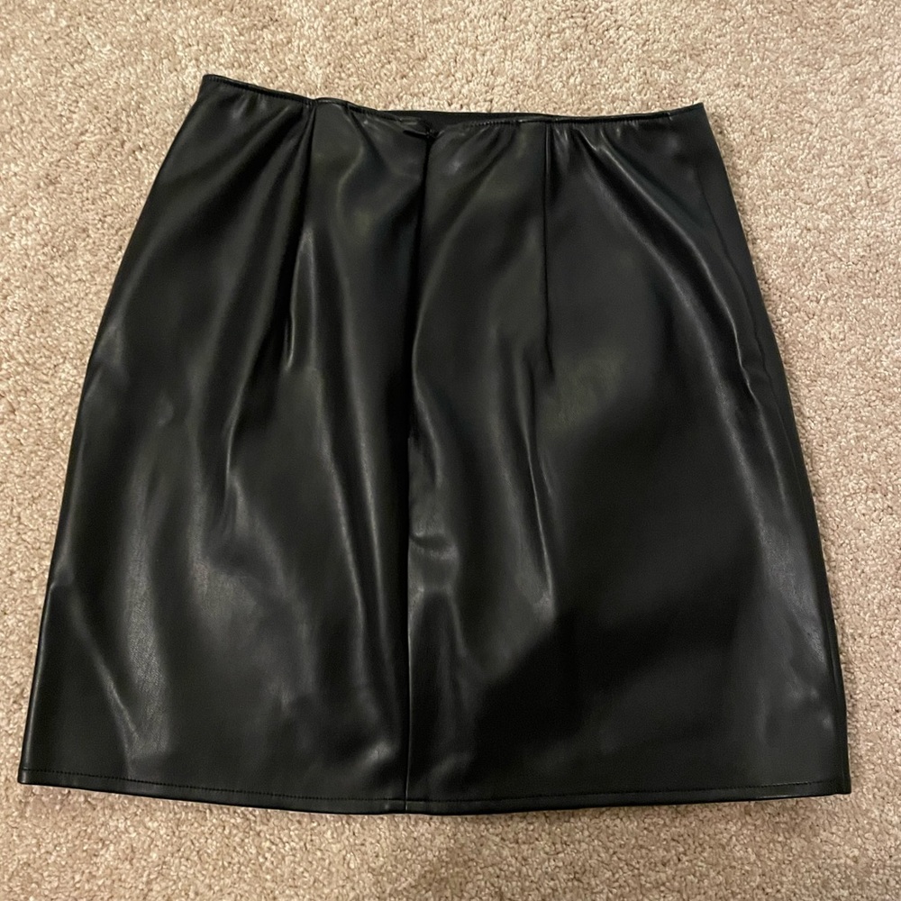 New Vegan Leather Mini Skirt - Picture 5 of 5